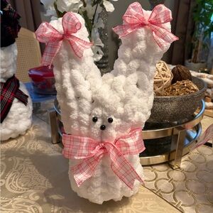 White  Chunky  Yarn Plush Bunny with Pink Bows